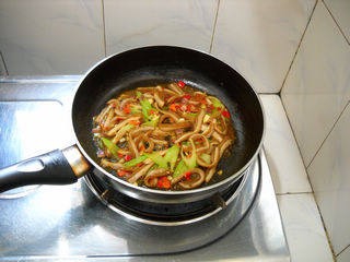 西芹牛肚辣炒面的制作方法