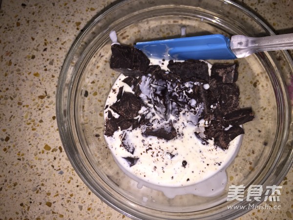 樱花酸奶巧克力慕斯蛋糕