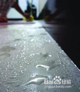 瓷砖有水胶氧化怎么处理