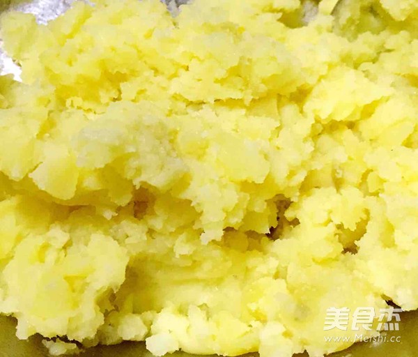 鱿鲜土豆泥的做法