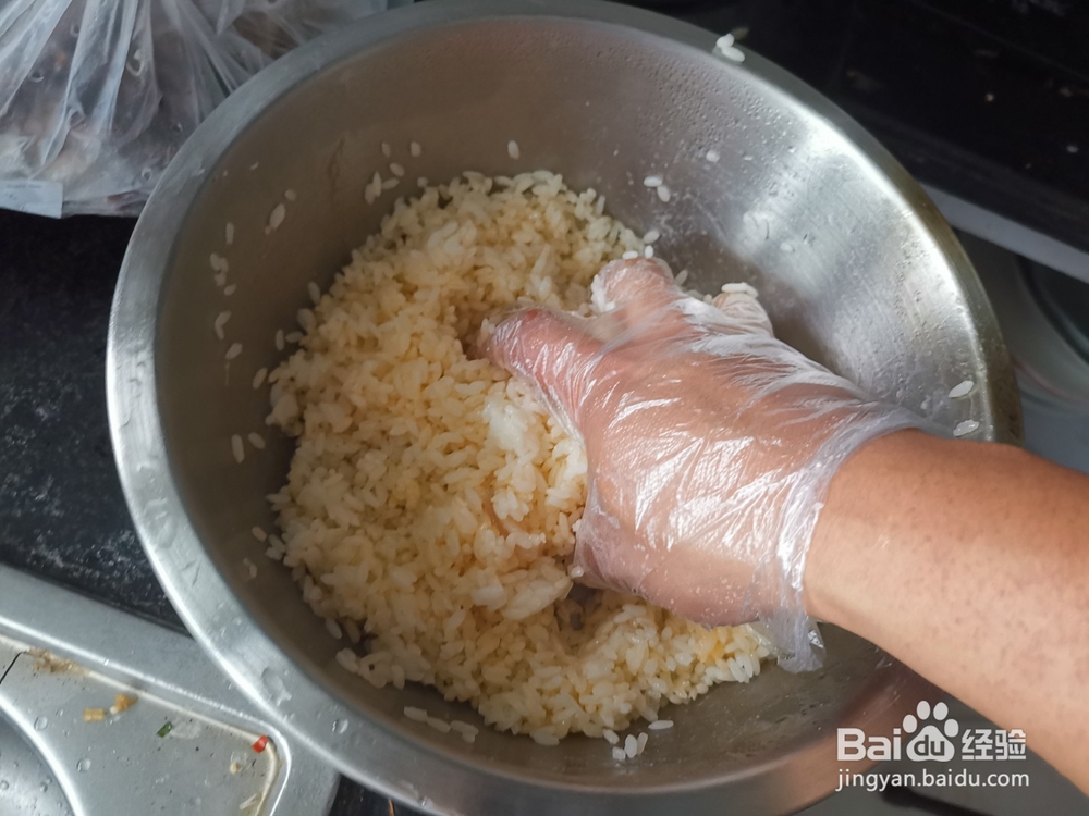 榨菜肉丝蛋炒饭