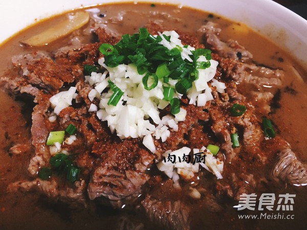 正宗四川家常菜水煮牛肉肉肉厨