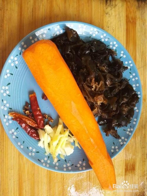 家常木耳炒肉片怎么做