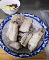 东北最爱的酸菜粉条炖排骨