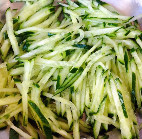 黄瓜凉拌牛百叶