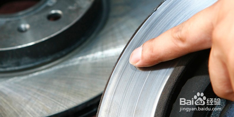 汽车刹车片多久更换一次?