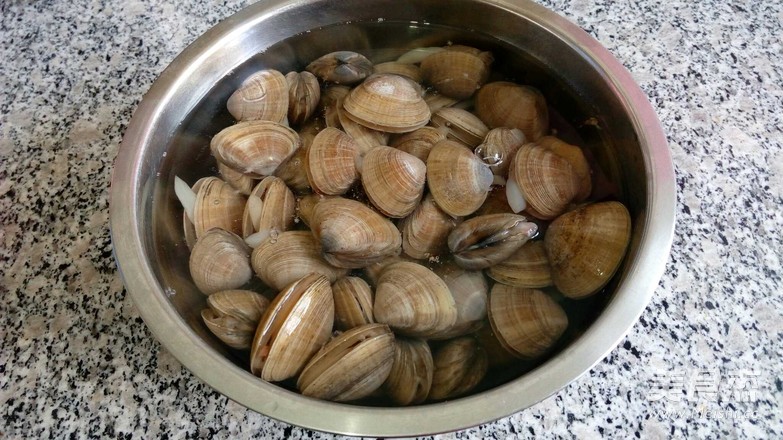 炒黄蚬子的做法