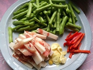 食补佳品四季豆炒瘦肉的做法