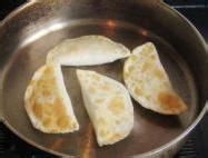 烫面香菇韭菜盒