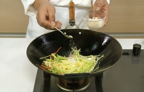 怎样做土豆丝炒芹菜