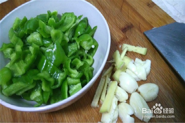 怎样才能做出好吃的家常黄油大虾烧西兰花
