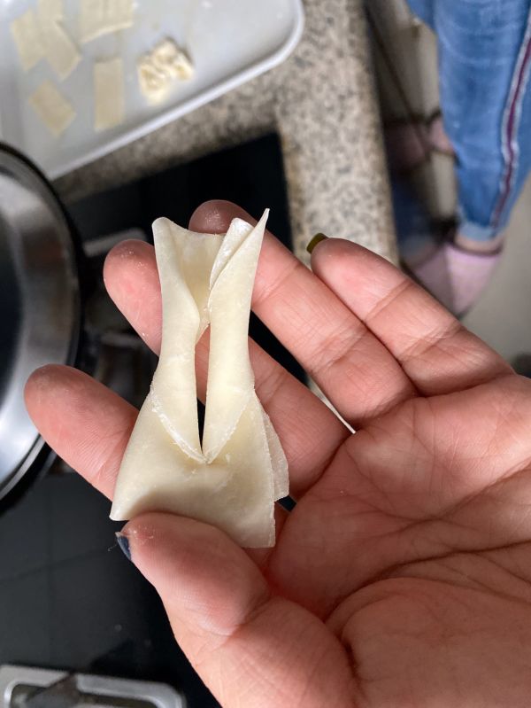 馄饨皮油炸薄脆