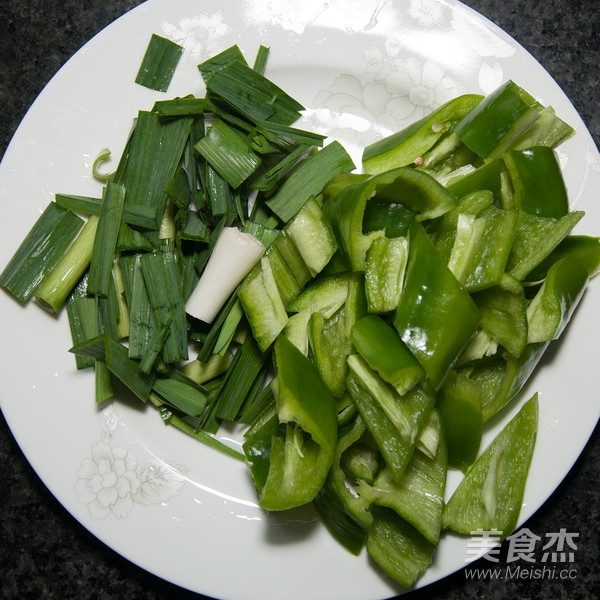 农家小炒肉的做法