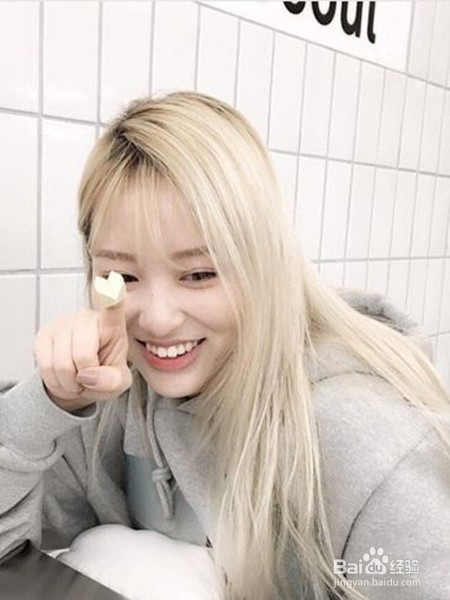 推荐发型：今年流行的六款发色，你来挑一款