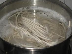 鸡蛋面条的做法