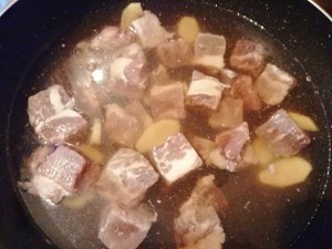 土豆炖牛腩怎么做