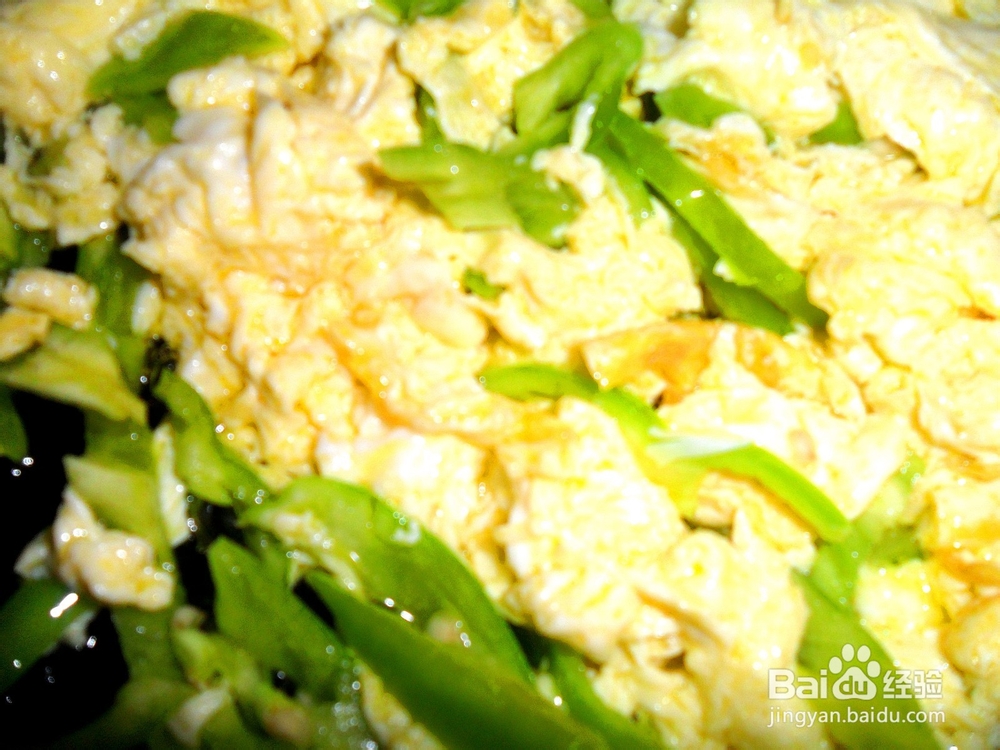 家常饭菜随意做——青椒木耳炒鸡蛋