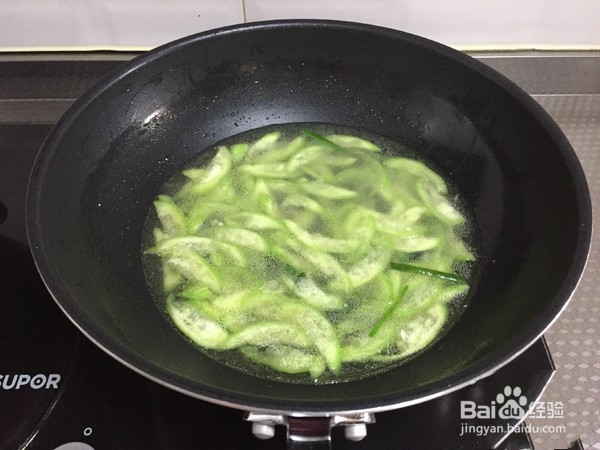 丝瓜豆腐汤的做法
