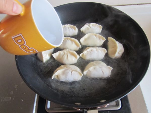 佛手瓜三鲜锅贴