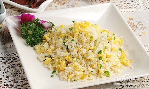 做蛋炒饭需要的材料