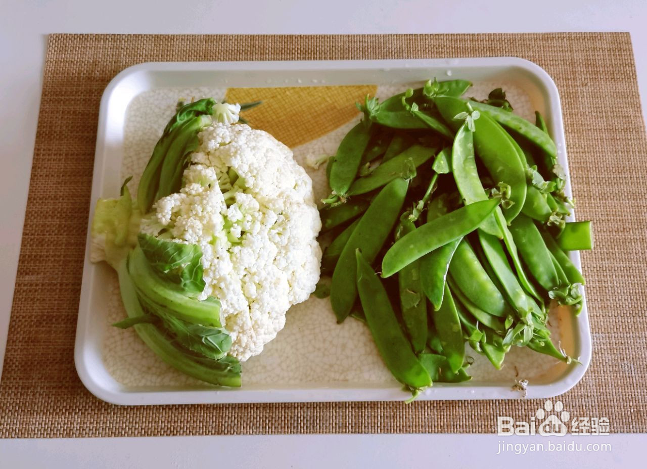 花椰菜炒荷兰豆的做法