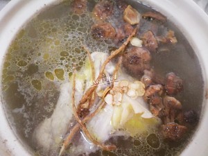 教你怎么做松茸海参炖土鸡