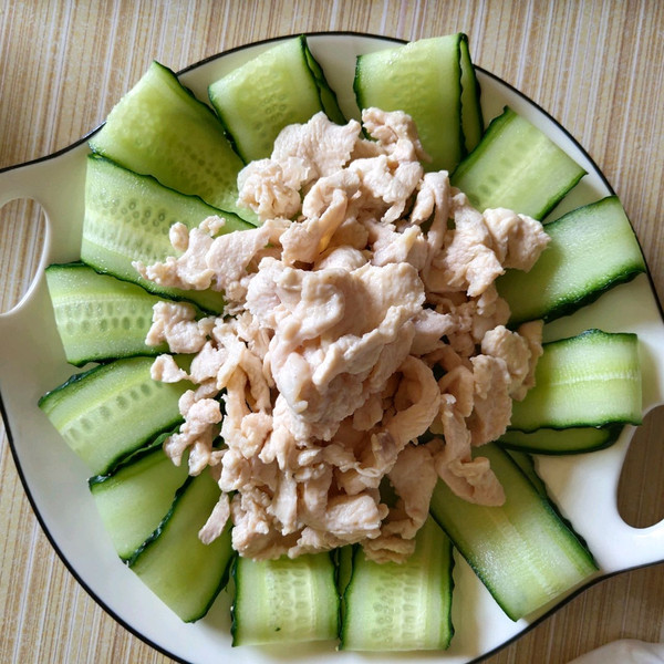 捞汁黄瓜鸡胸肉片