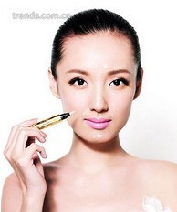 彩妆四步打造完美光泽新娘妆容