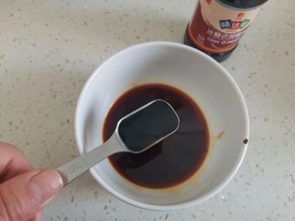 鸡蛋酱拌荞麦面