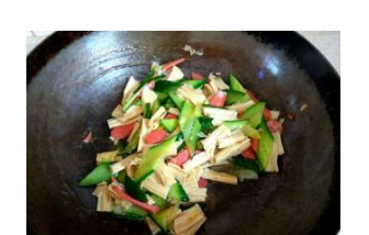 怎么做清淡爽口的腐竹火腿黄瓜片