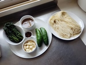 麻汁凉面怎么做