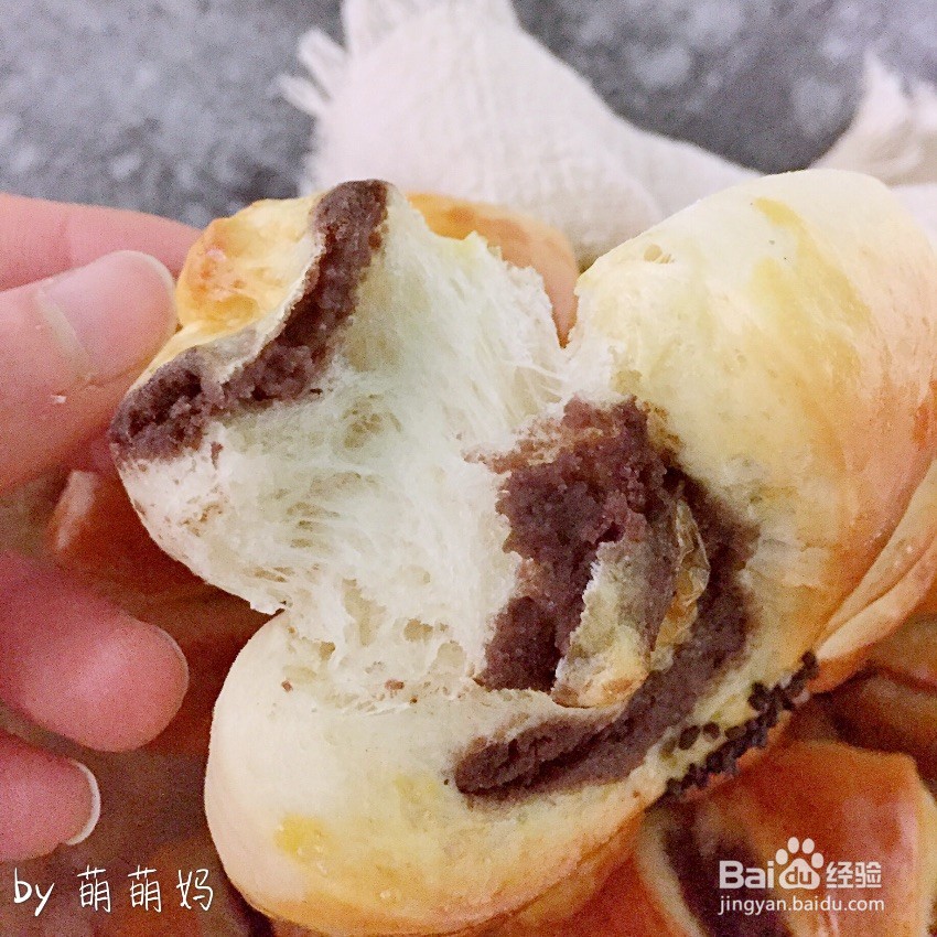 花朵豆沙面包怎么做