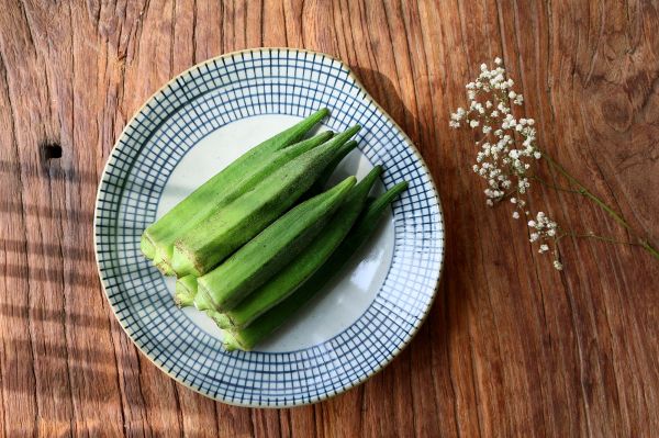 酸辣秋葵拌虾仁