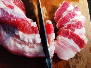 五花肉炒茭白做法