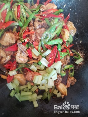 小炒鸡肉的做法