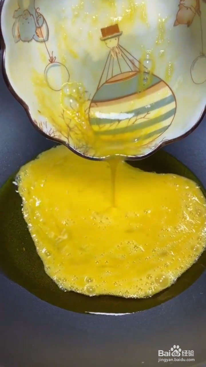 青椒炒鸡蛋怎么做才好吃