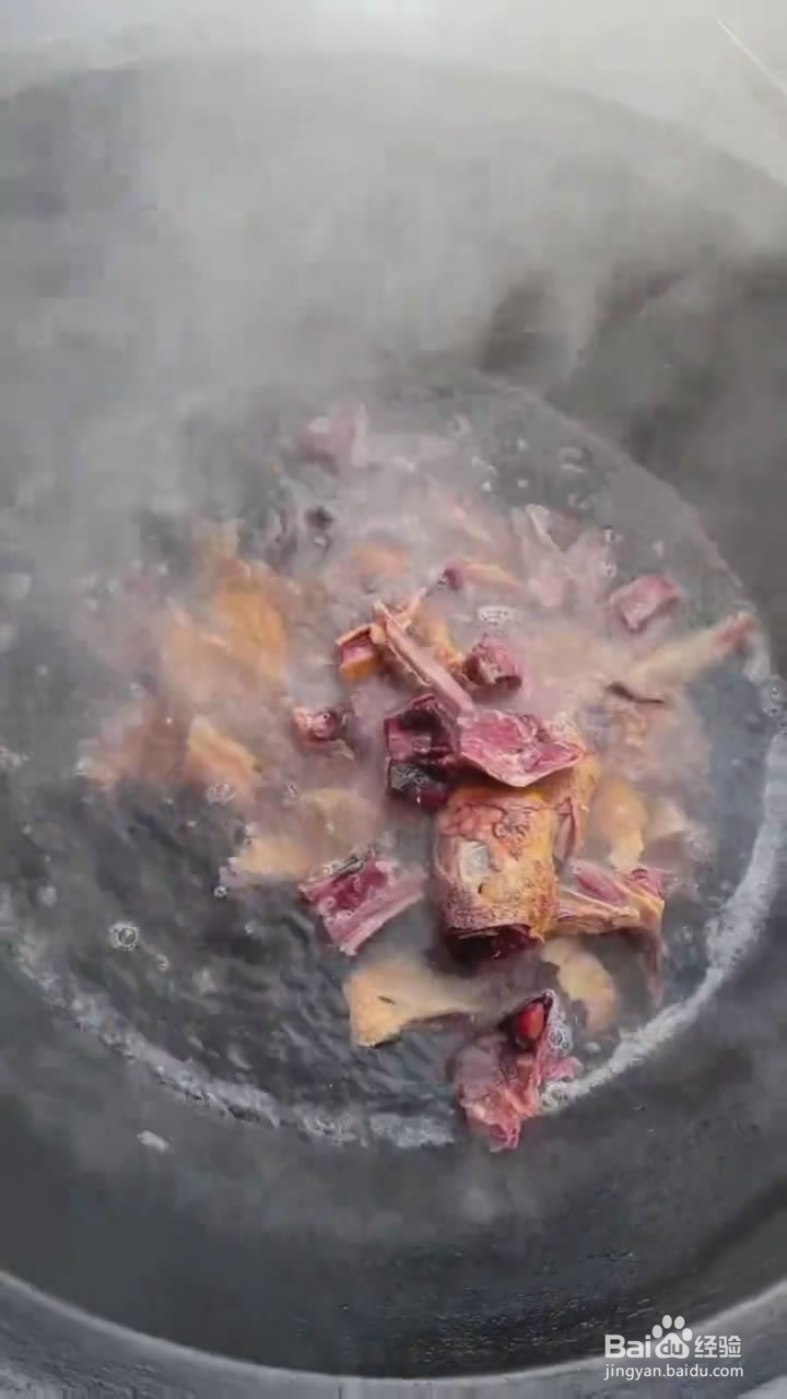 如何制作铁锅炖大鹅