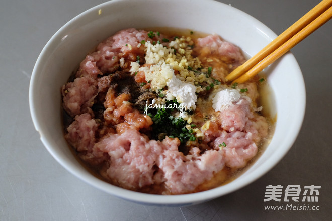 榨菜鲜肉月饼