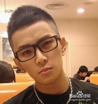 身材肥胖的人怎么选择服饰？