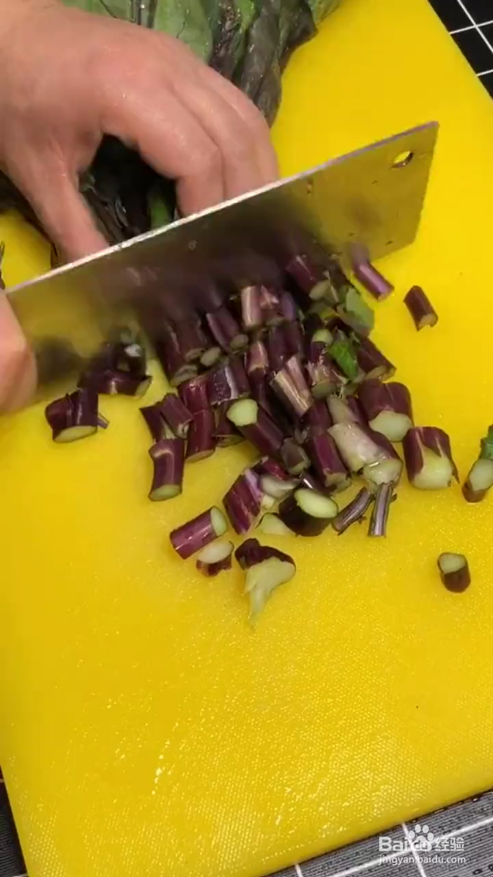 如何做出美味下饭的菜苔炒腊肉