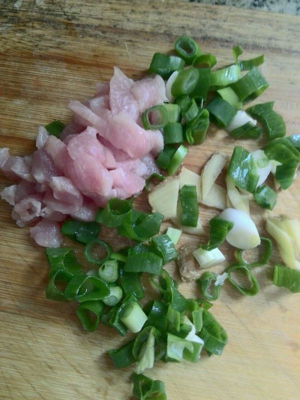 山药木耳炒肉丝