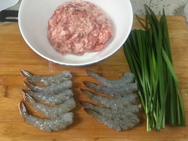 鲜虾韭菜肉锅贴
