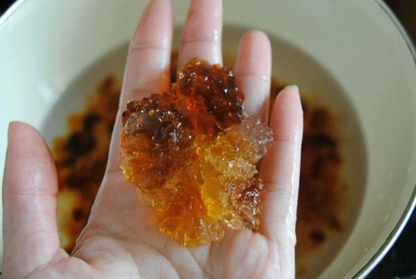 蔓越莓桃胶银耳羹