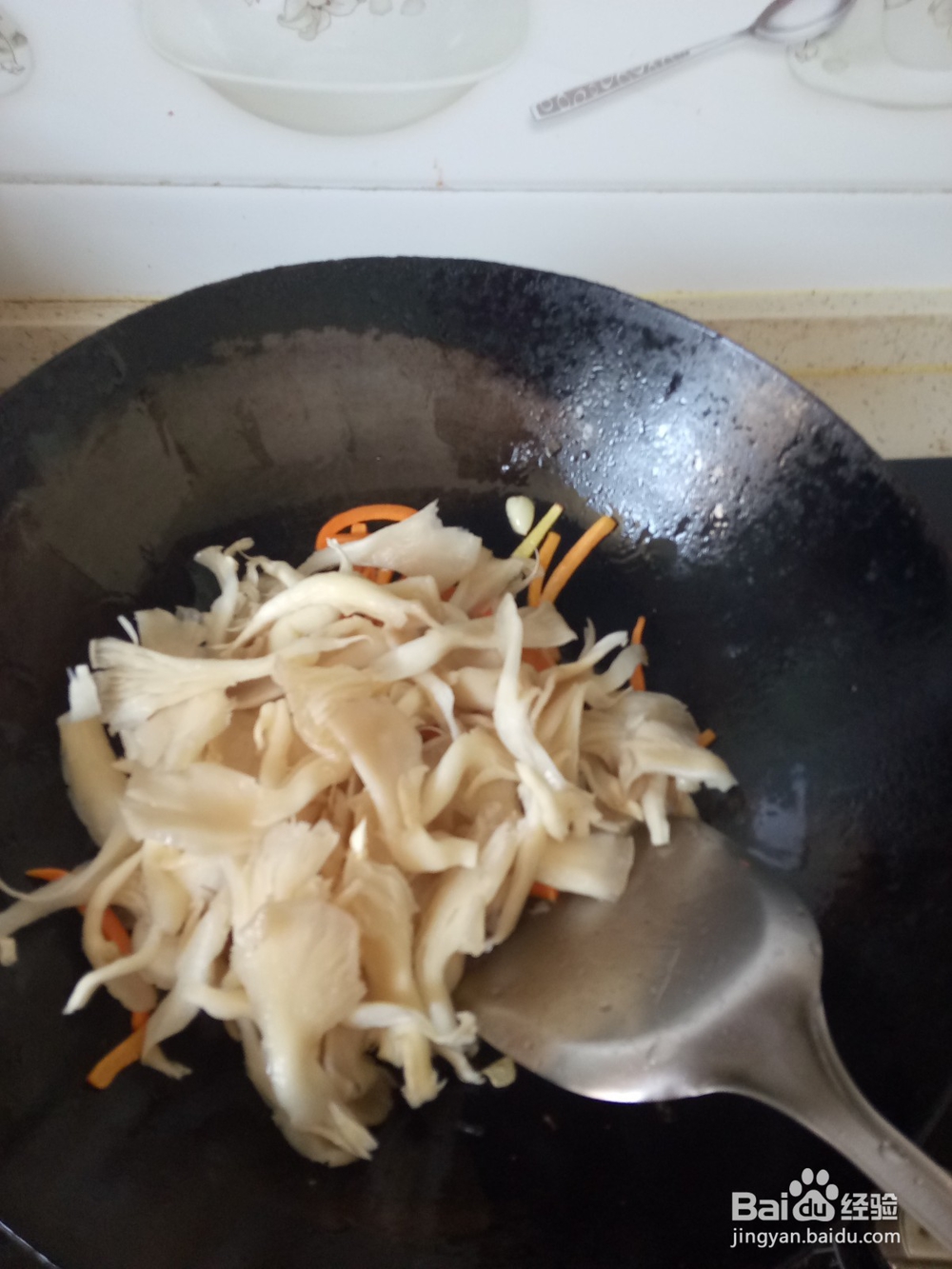 平菇炒胡萝卜