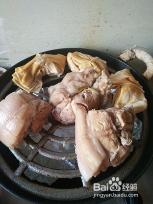 对夹中的熏肉怎么做