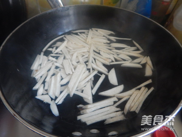 青椒杏鲍菇炒肉丝
