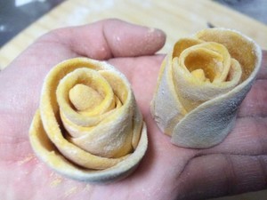 玫瑰花卷的做法