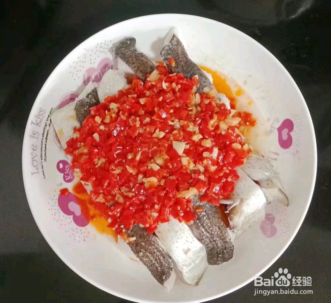 剁椒蒸鱼腩的烹饪技巧