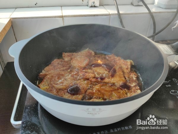 香辣可口家常烩鱼饼的做法