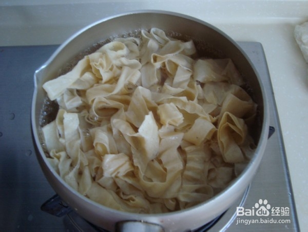 凉拌豆筋的做法
